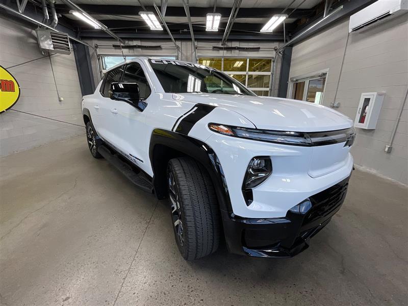 2025 CHEVROLET SILVERADO EV Max Range RST