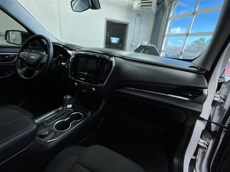 2019 CHEVROLET TRAVERSE LS