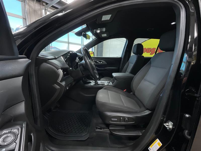 2022 CHEVROLET TRAVERSE LT CLOTH