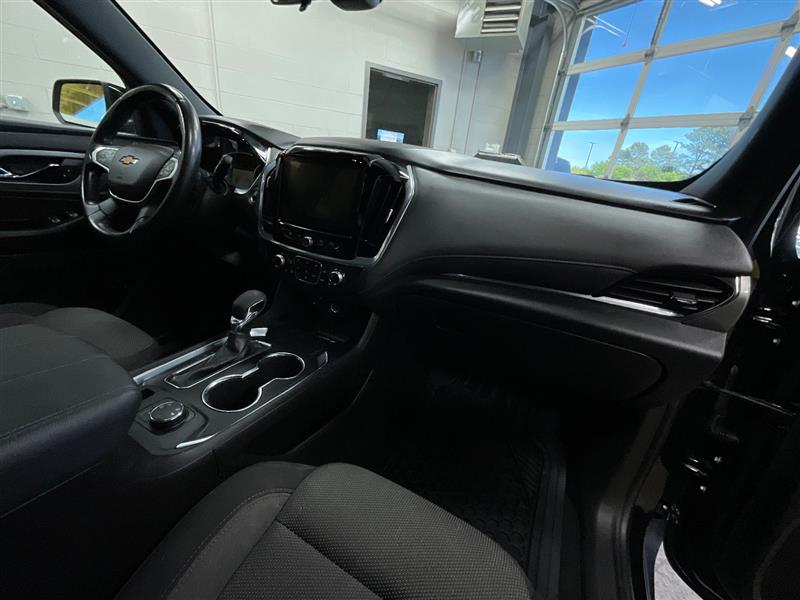 2022 CHEVROLET TRAVERSE LT CLOTH