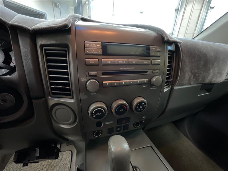 2006 NISSAN TITAN SE