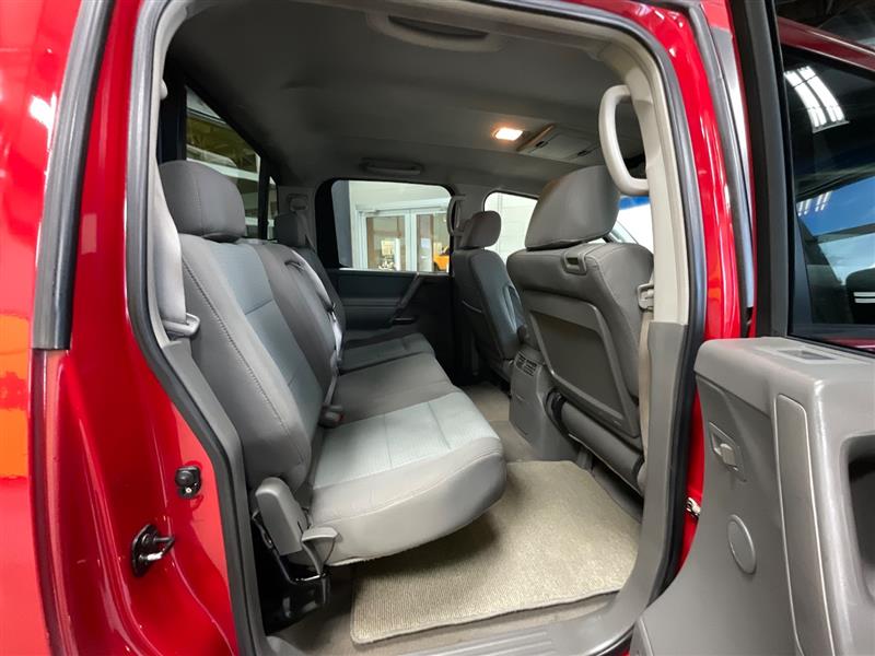 2006 NISSAN TITAN SE