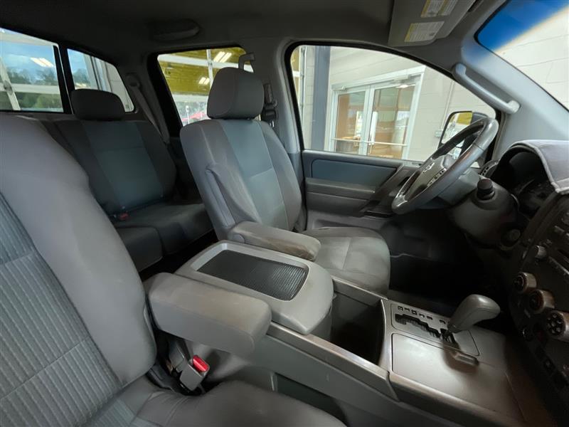 2006 NISSAN TITAN SE