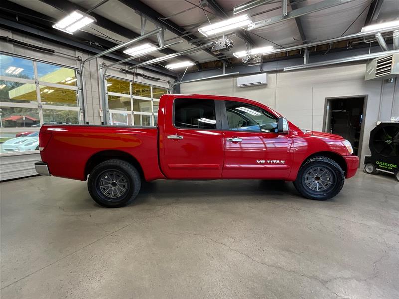 2006 NISSAN TITAN SE