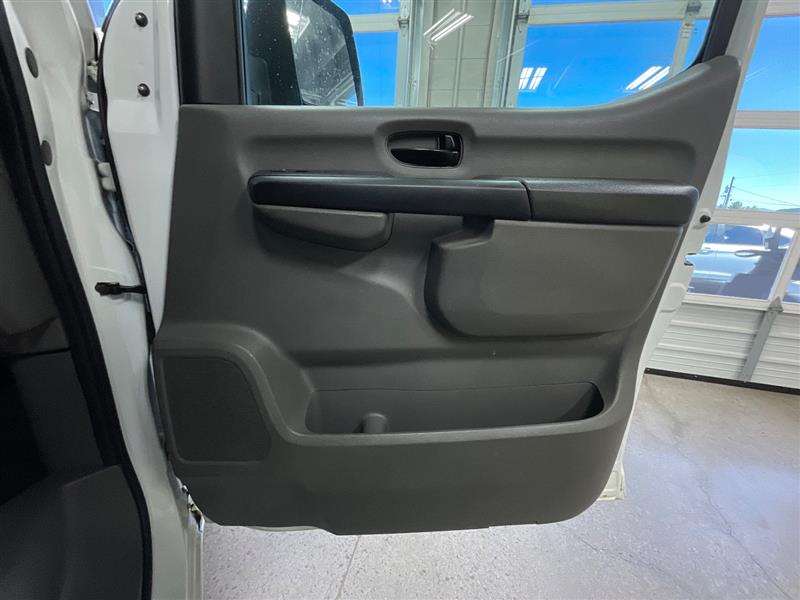 2018 NISSAN NV CARGO S