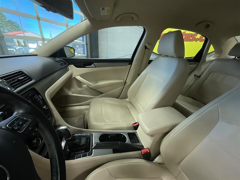 2014 VOLKSWAGEN PASSAT SE