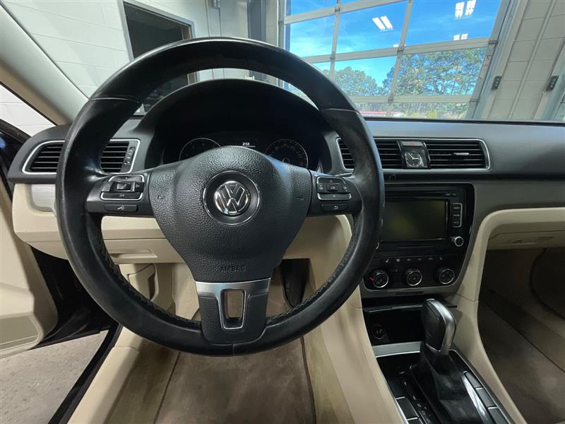 2014 VOLKSWAGEN PASSAT SE