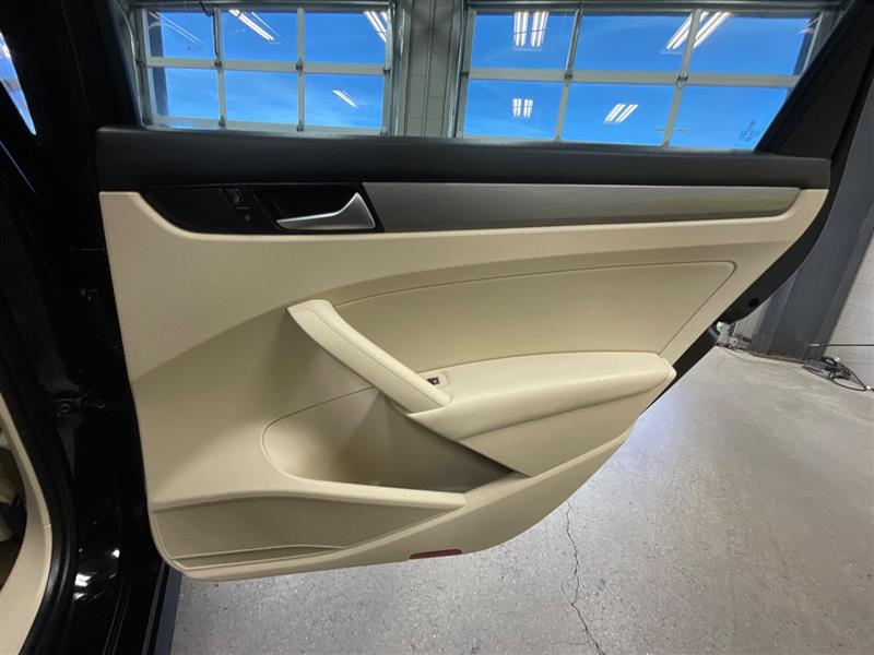 2014 VOLKSWAGEN PASSAT SE