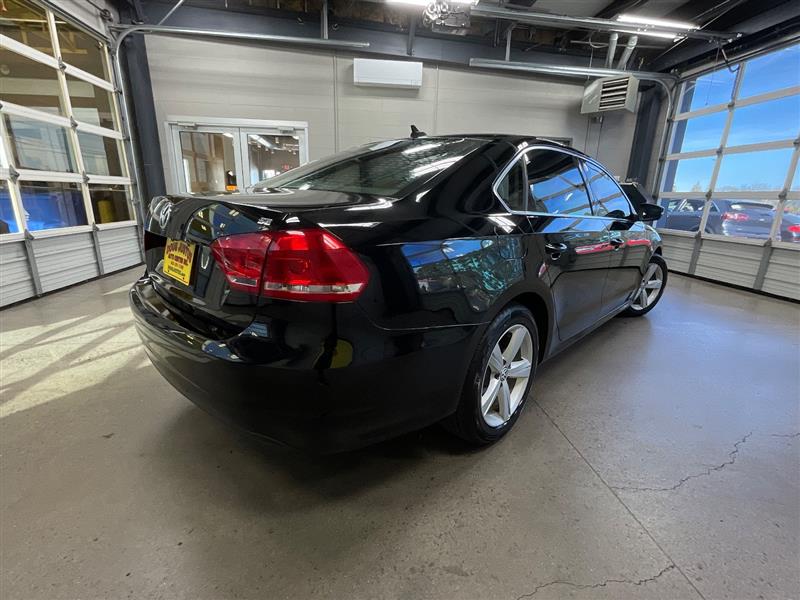 2014 VOLKSWAGEN PASSAT SE