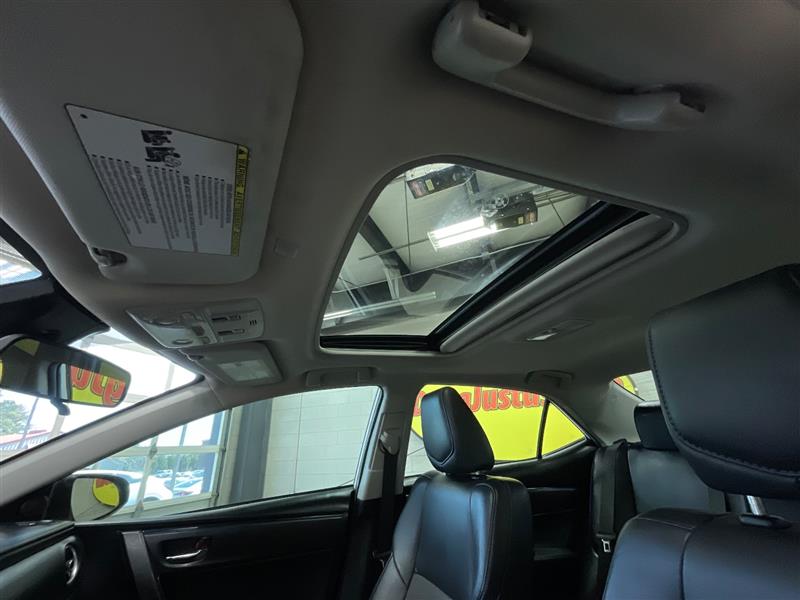 2019 TOYOTA COROLLA SE