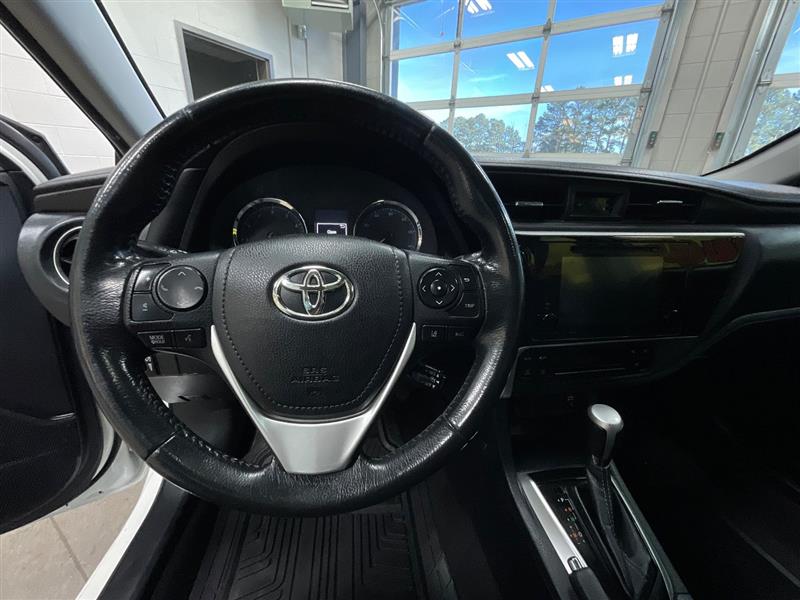 2019 TOYOTA COROLLA SE