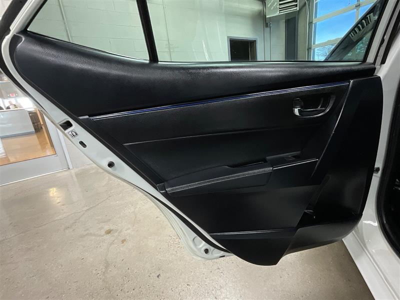 2019 TOYOTA COROLLA SE