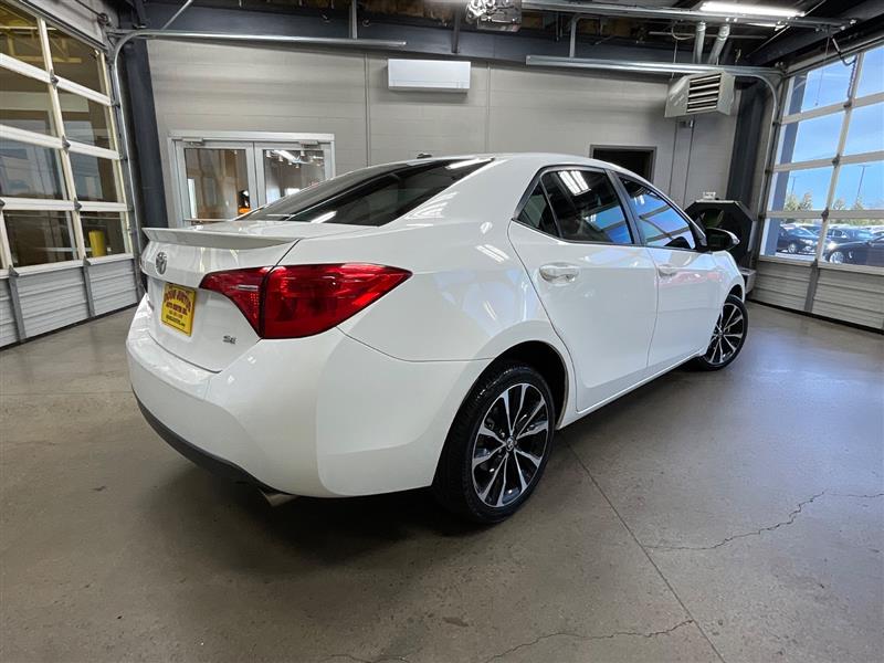 2019 TOYOTA COROLLA SE