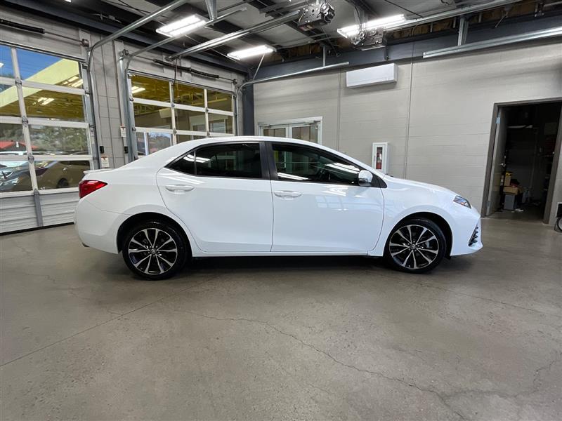 2019 TOYOTA COROLLA SE