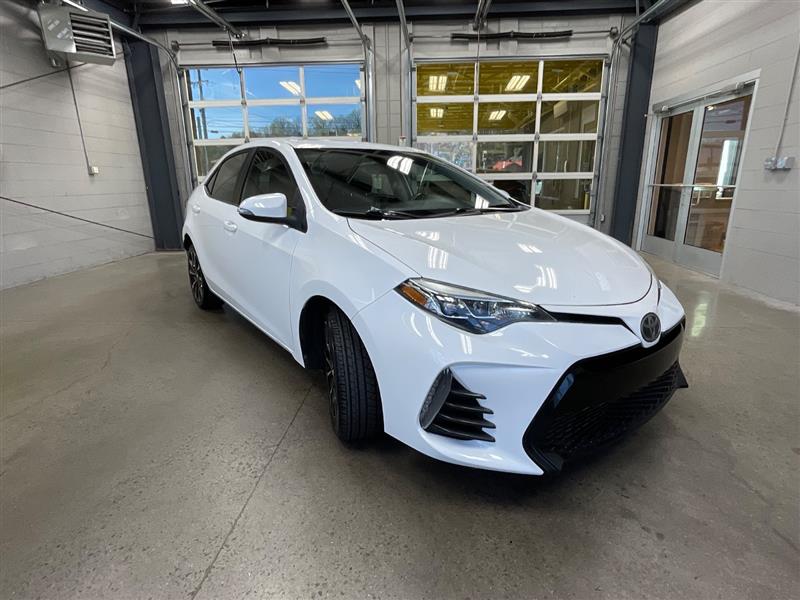 2019 TOYOTA COROLLA SE