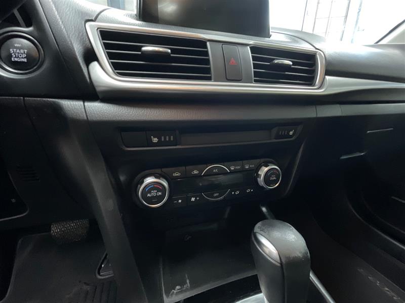2017 MAZDA MAZDA3 TOURING