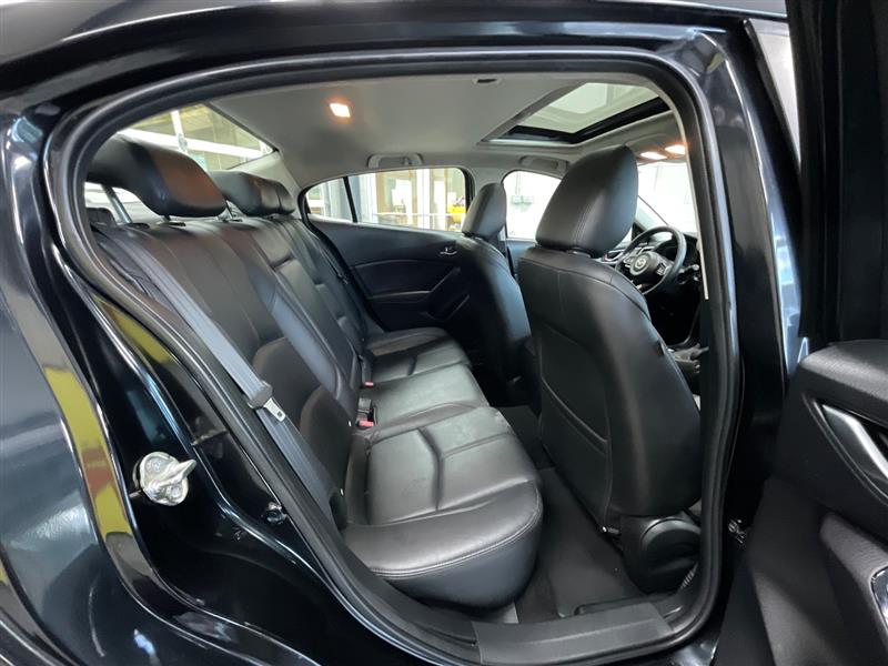 2017 MAZDA MAZDA3 TOURING