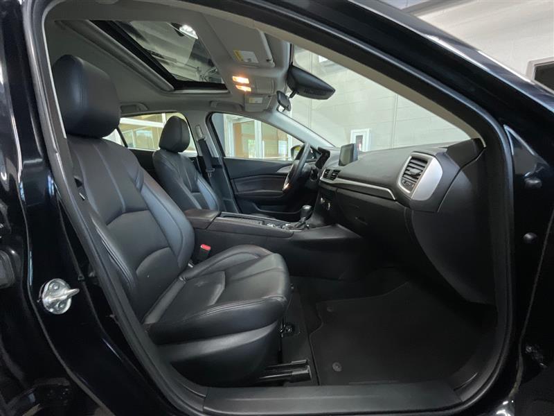 2017 MAZDA MAZDA3 TOURING