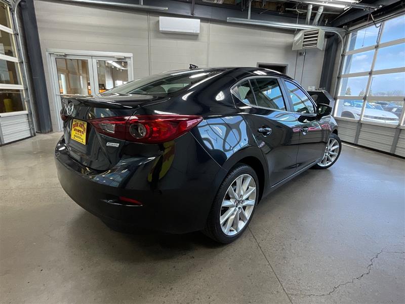 2017 MAZDA MAZDA3 TOURING