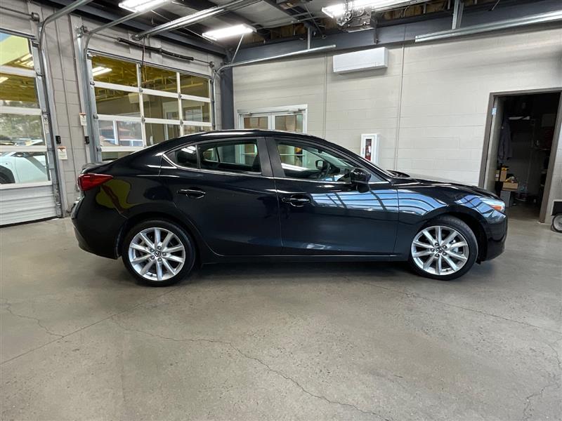 2017 MAZDA MAZDA3 TOURING
