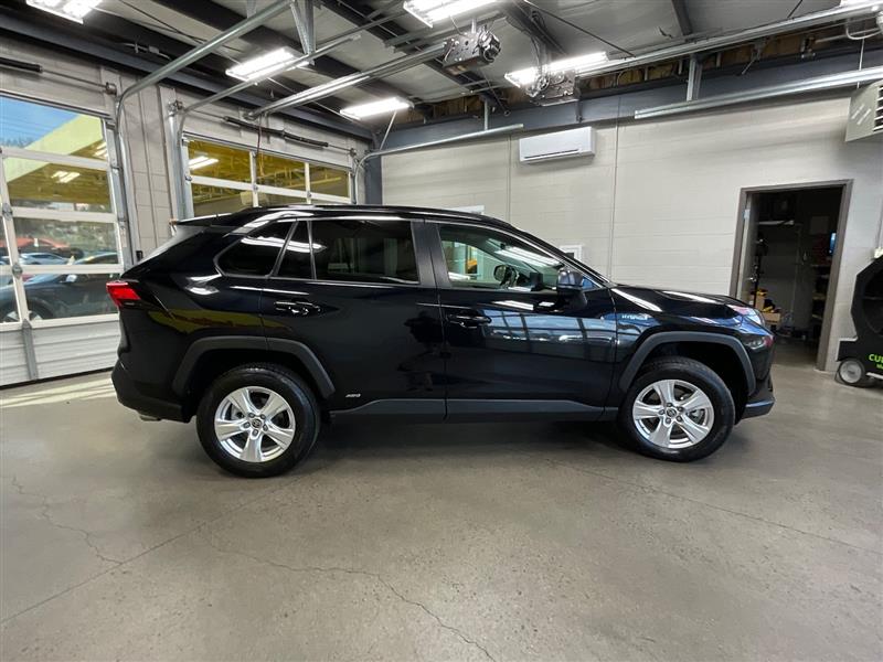 2021 TOYOTA RAV4 HYBRID LE