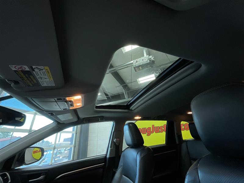 2016 TOYOTA HIGHLANDER LIMITED