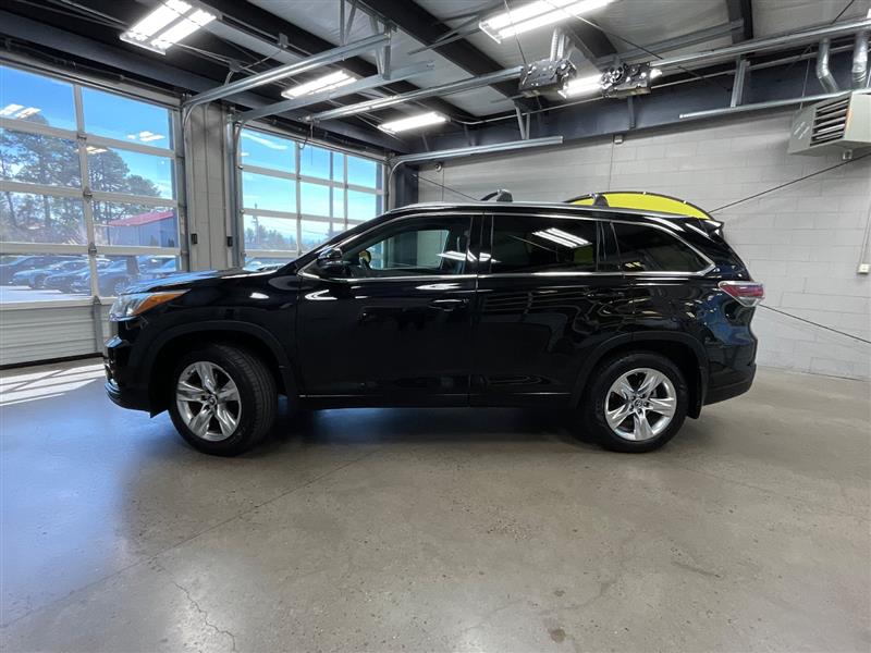 2016 TOYOTA HIGHLANDER LIMITED