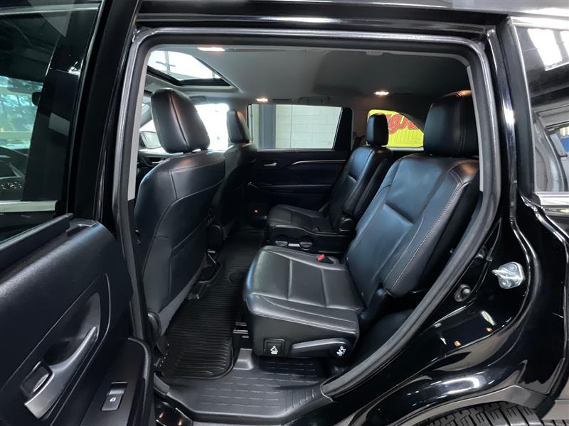 2016 TOYOTA HIGHLANDER LIMITED