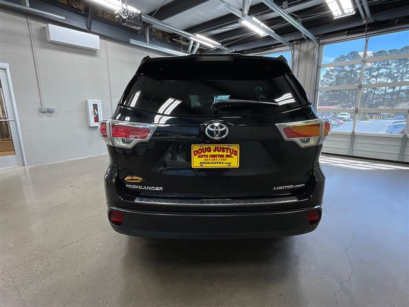 2016 TOYOTA HIGHLANDER LIMITED