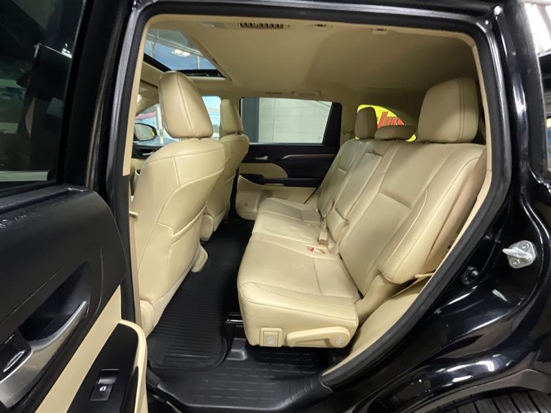 2017 TOYOTA HIGHLANDER LIMITED