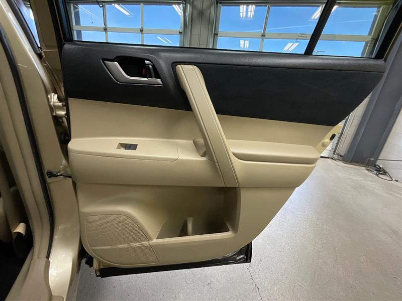 2012 TOYOTA HIGHLANDER 