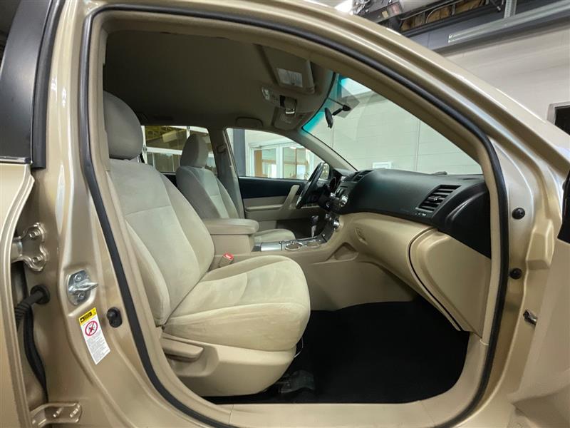 2012 TOYOTA HIGHLANDER 