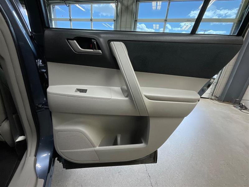 2013 TOYOTA HIGHLANDER 