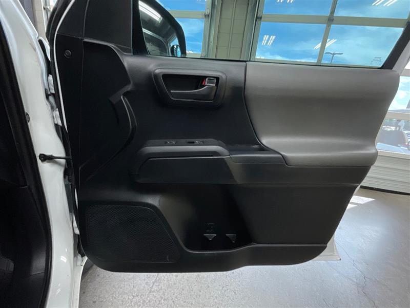 2019 TOYOTA TACOMA SR