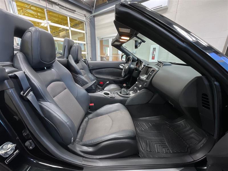 2012 NISSAN 370Z TOURING