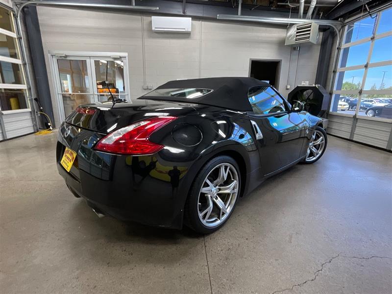 2012 NISSAN 370Z TOURING