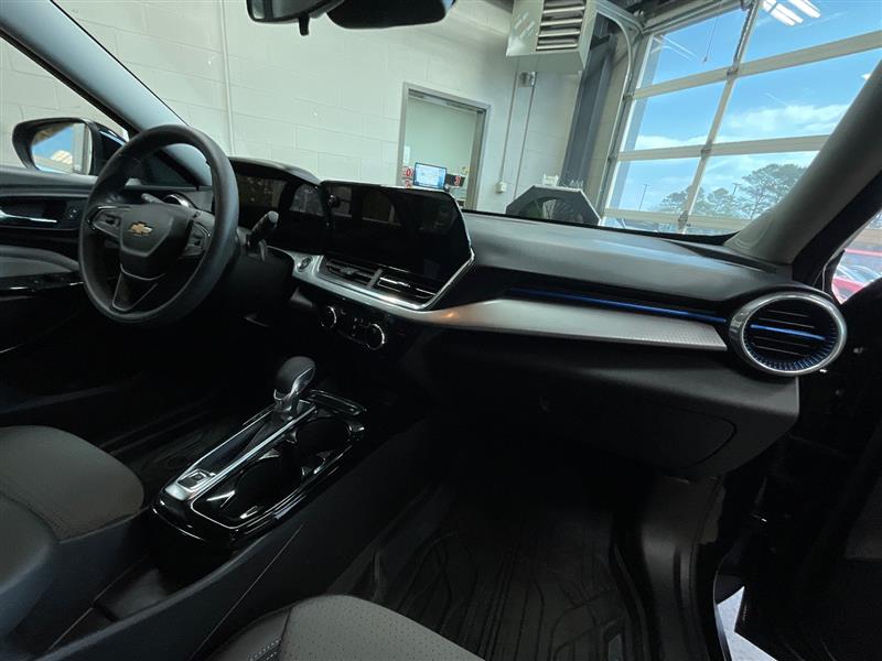 2024 CHEVROLET TRAX LT