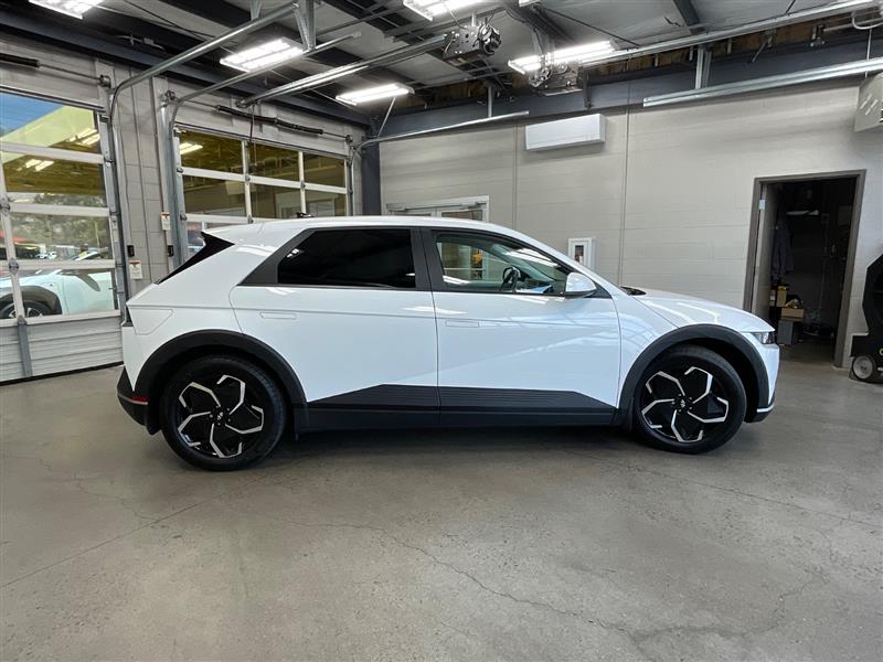 2024 HYUNDAI IONIQ 5 SE