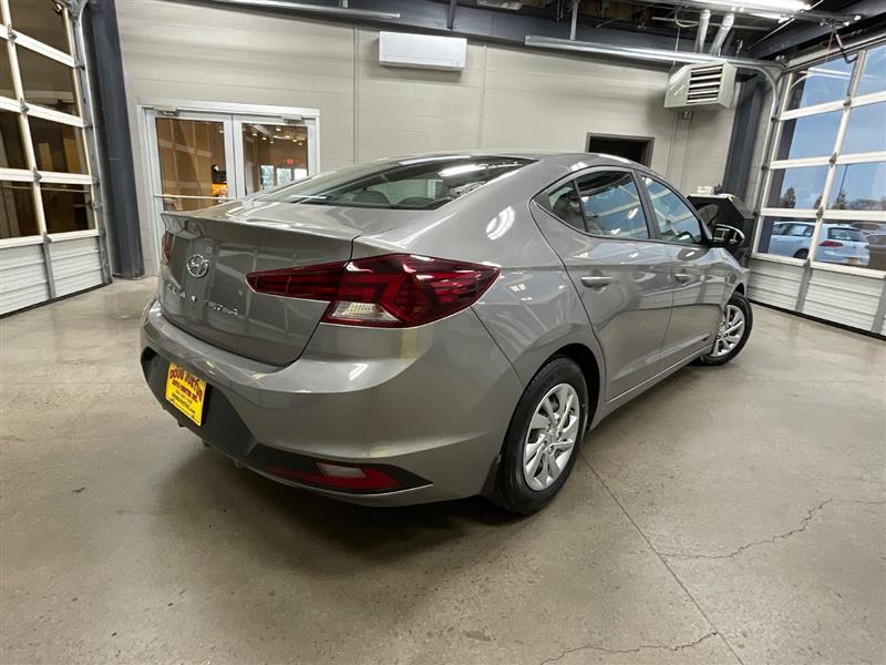 2020 HYUNDAI ELANTRA SE