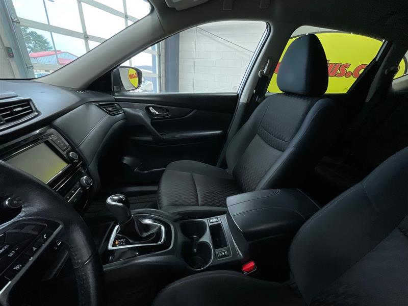 2019 NISSAN ROGUE SV