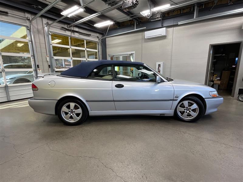 2003 SAAB 9-3 SE