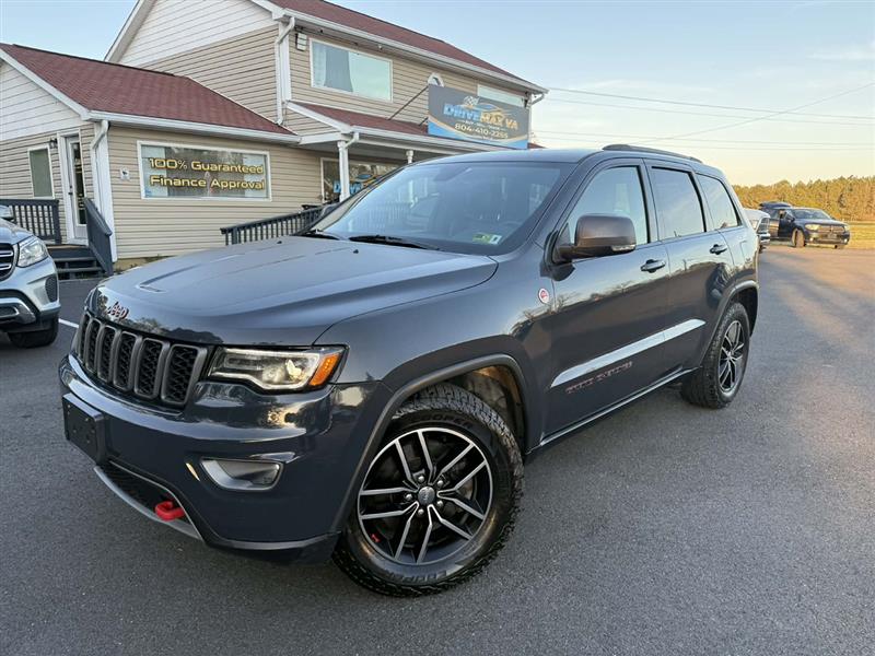 Gray 2018 Jeep Grand Cherokee Trailhawk 4WD SUV / Crossover Four-Wheel Drive Automatic