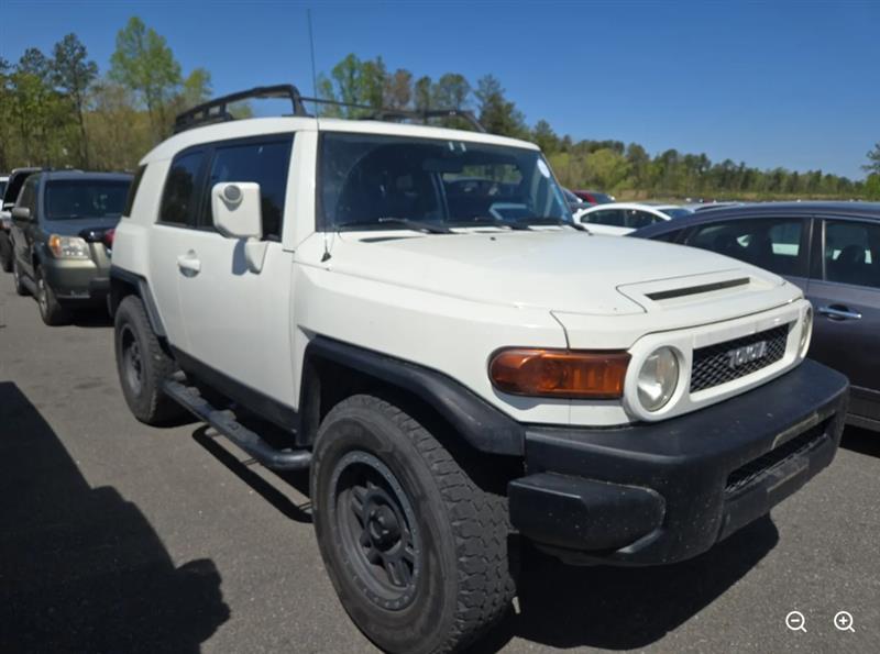 White Diamond 2008 Toyota FJ Cruiser 2WD SUV / Crossover 4X2 Automatic
