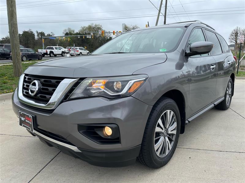 2017 NISSAN PATHFINDER SV