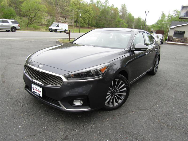 Gray (Platinum Graphite) 2017 Kia Cadenza Premium Sedan Front-Wheel Drive Automatic