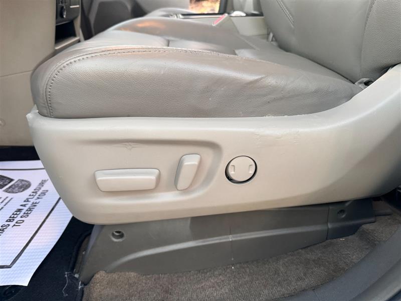 2017 TOYOTA SIENNA XLE AUTO ACCESS SEAT/XLE/XLE PREMIUM/LIMITED/LIMITED PREMIUM