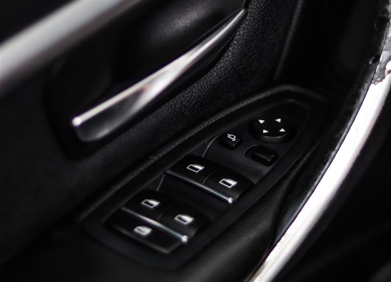 2018 BMW 3 SERIES 330i xDrive