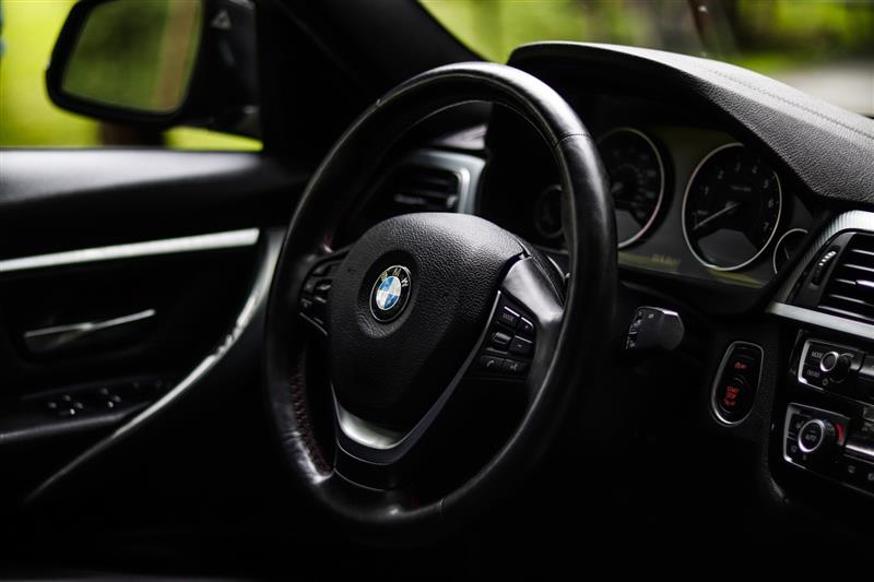 2018 BMW 3 SERIES 330i xDrive