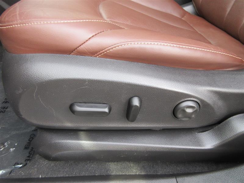 2017 Buick Envision Essence - Photo 26