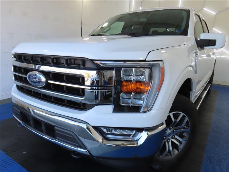 White 2022 Ford F-150 Lariat SuperCrew 4WD Pickup Truck Four-Wheel Drive Automatic